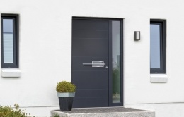 porte d'entrée en acier
