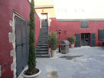 volets battants gris