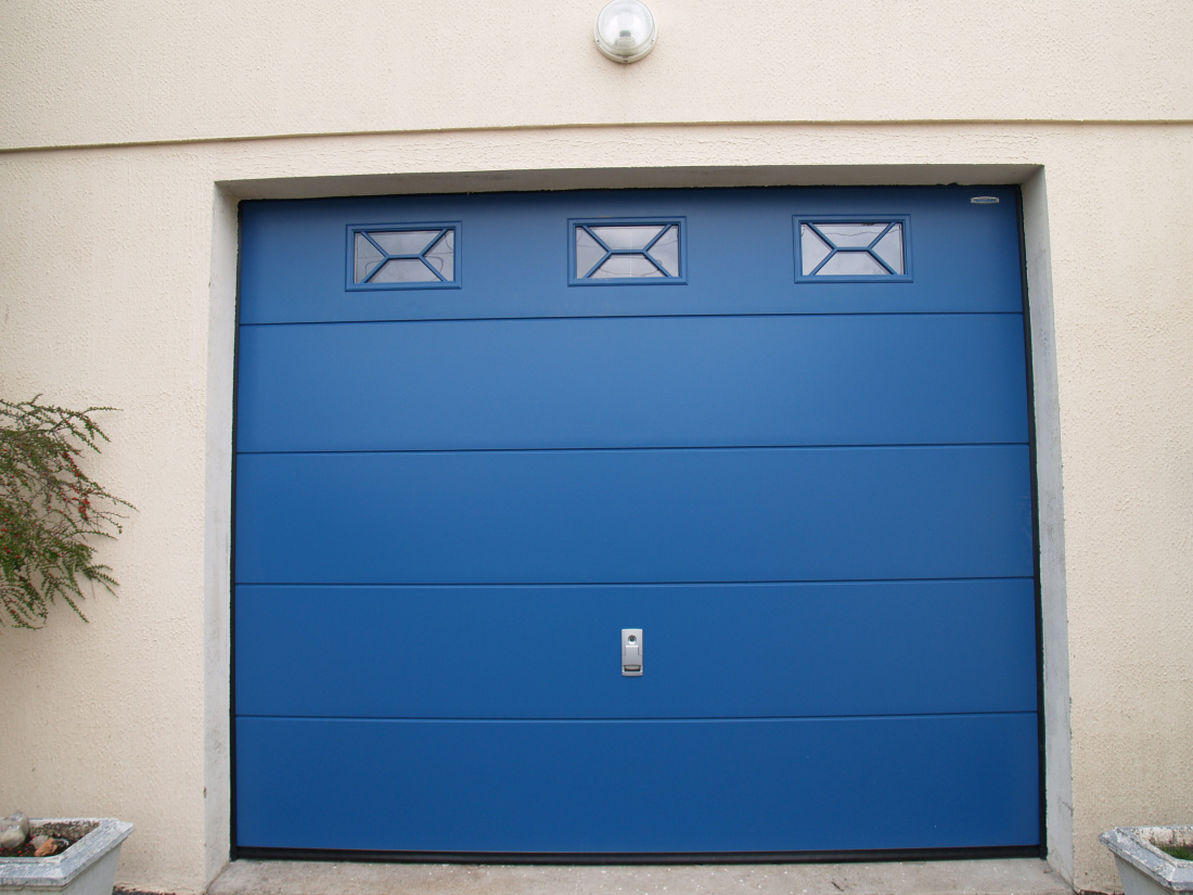 Porte de garage d&eacute;roulante